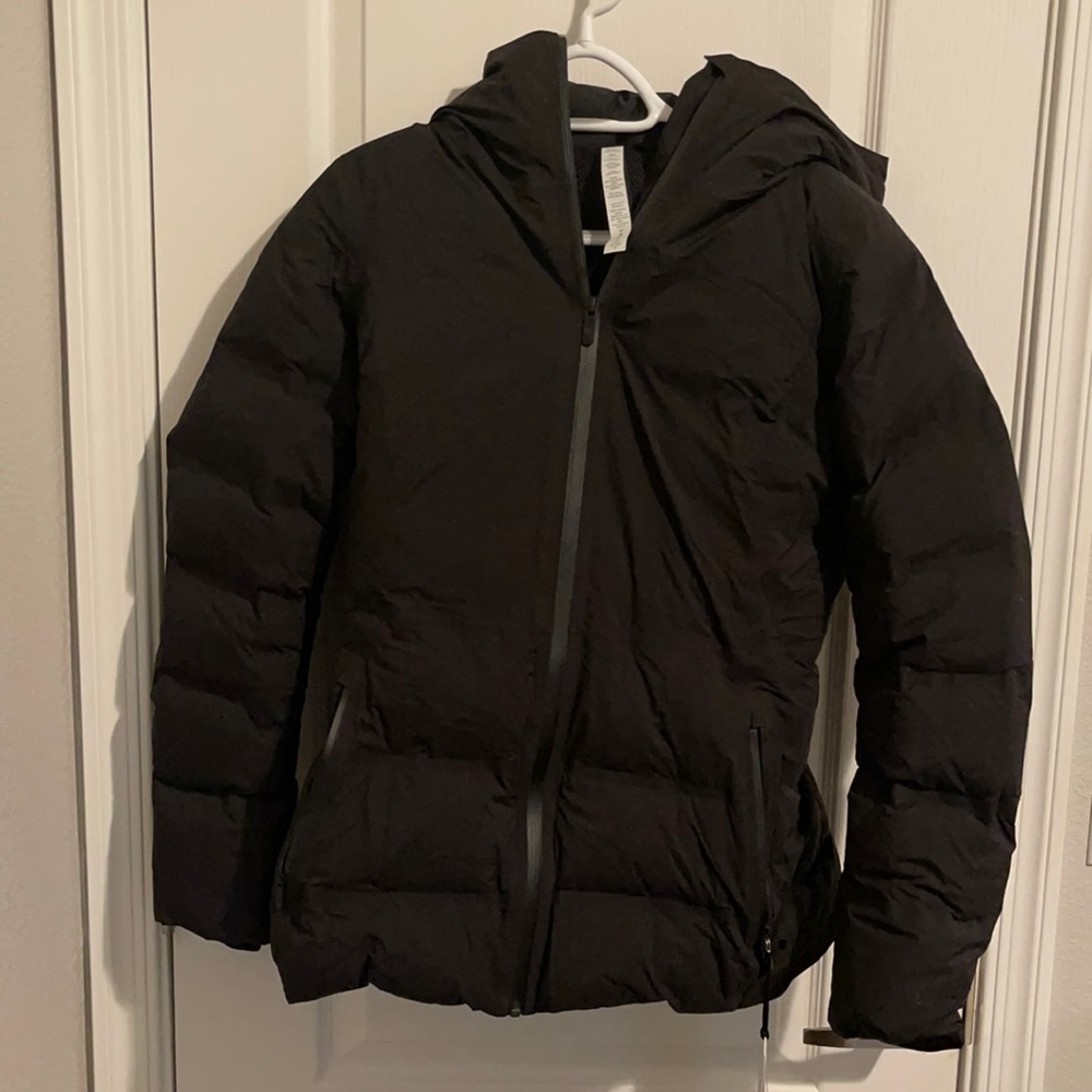 Lululemon Sleet Street Jacket. NWT 6
